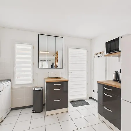 Maison Pour 4 Avec Terrasse A 200m De La * 圣伊莱尔·德列