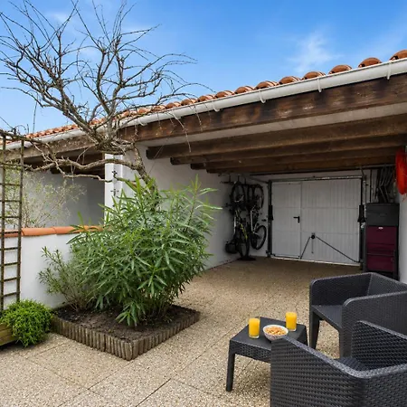 بيت للعطل Maison Pour 4 Avec Terrasse A 200m De La *